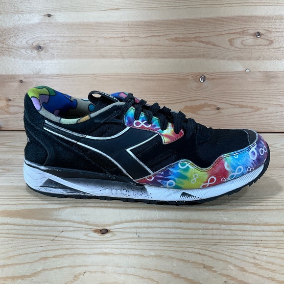 Diadora Sarath Ton x Be Seen Autism Awareness Shoes N9002
Men’s Size 8 
Black main image 4